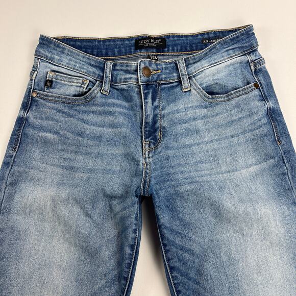 Judy Blue Relaxed Fit Ankle Jeans Raw Hem Mid Rise JB82222 Medium Wash Size 7/28 - Picture 7 of 11